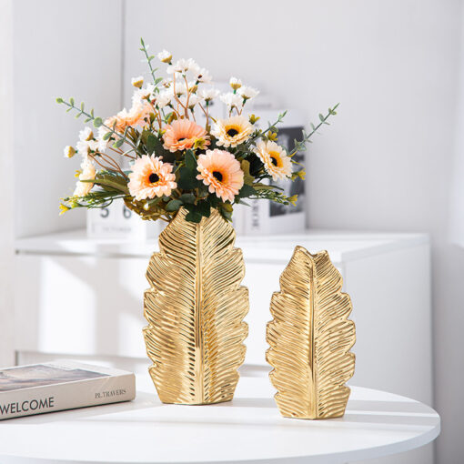 Lọ hoa decor bằng gốm cao cấp Qhouse , bình cắm hoa trang trí sảnh phòng khách sang trọng kiểu dáng chiếc lá nghệ thuật